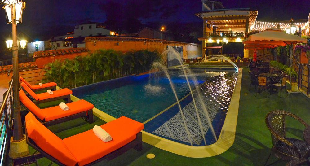 בריצ'ארה Hotel Hicasua Y Centro De Convenciones מראה חיצוני תמונה